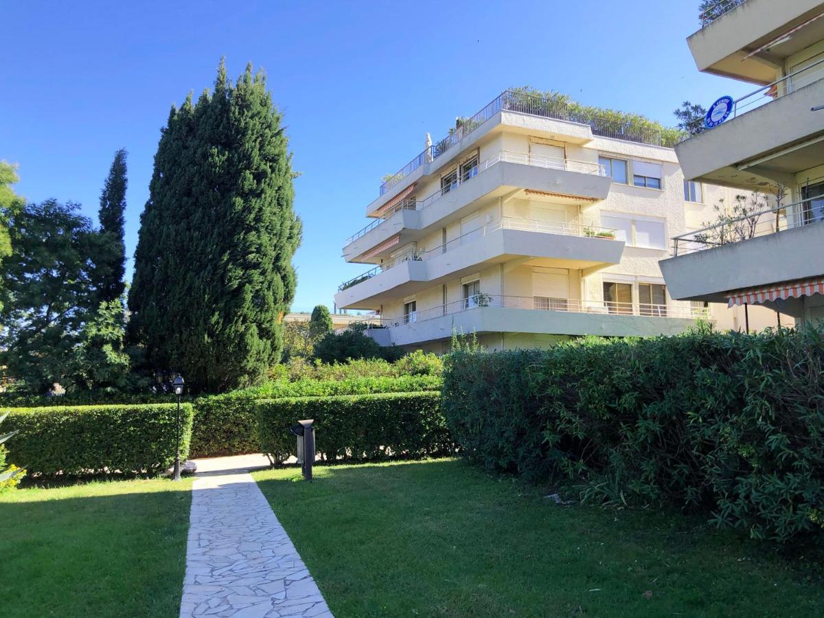 Un Nid A Saint Tropez Apartment Exterior foto